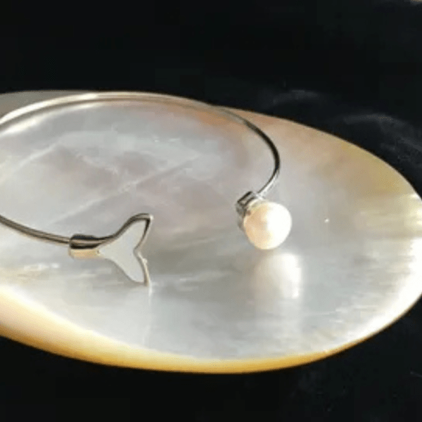 Mother of Pearl Bangle